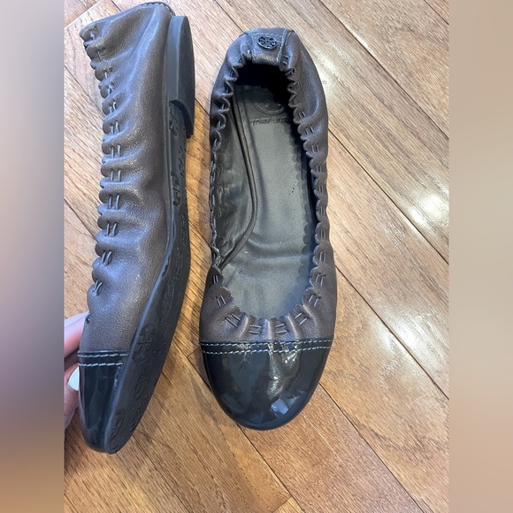 TORY BURCH FLATS - Picture 2 of 5